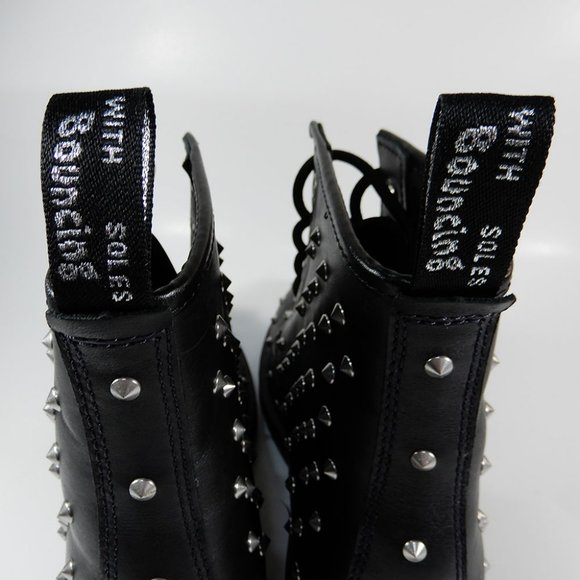 Dr. Martens 1460 Stud Wanama Combat BOOTS Size 7 Black Leather 8-Eye NEW - Picture 9 of 13